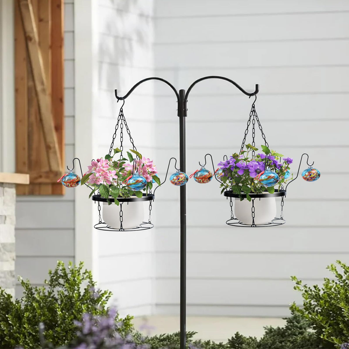 HEADAK LIFE glass hummingbird feeder provides easy cleaning with wide mouth