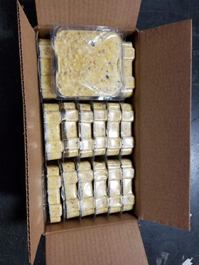 Heath DDB1-18 suet cake setup for all-season bird feeding.