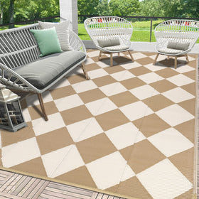 HEBE checkered outdoor rug, 5x8, fade-resistant for patios.