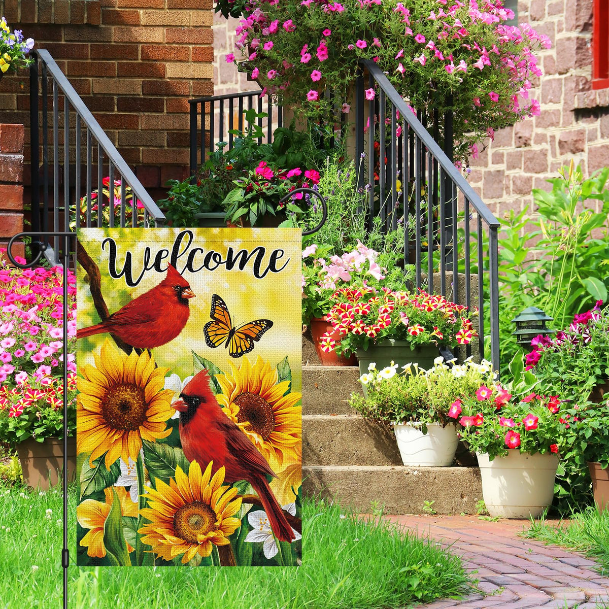 Heyfibro Sunflower Garden Banner 12x18 brings sunny color to porches and yards.