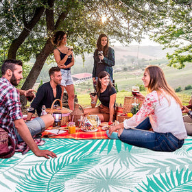 HiiARug foldable camping mat, lightweight for car storage