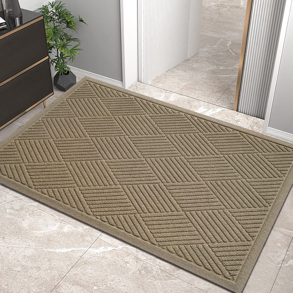 HIYARD sturdy front door mat in entryway for mud and water absorption.