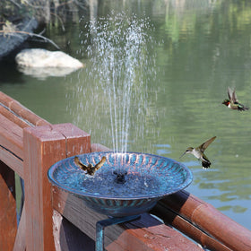 HLQMFHT outdoor garden decor invites feathered visitors to your balcony or patio.