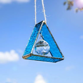 H&D HYALINE & DORA car sun catcher adds charm to interior glass
