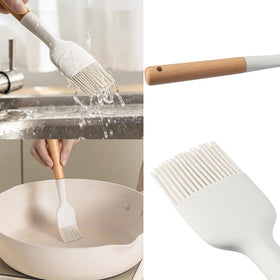 hobbyme oil brush wooden handle for easy cleaning after use.