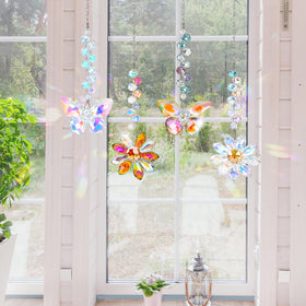 Hoemwarm crystal suncatchers create rainbow reflections