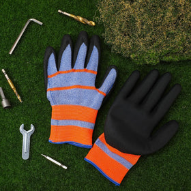 Hoemwarm 12-pair-pack provides ready-to-wear garden protection.