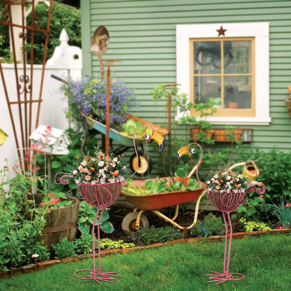 Hogardeck flamingo planter basket closeup showing coconut fiber liner