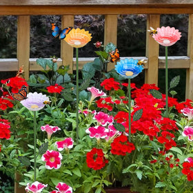 hogardeck flower-bee-watering-station white complements any garden style while supporting pollinators.
