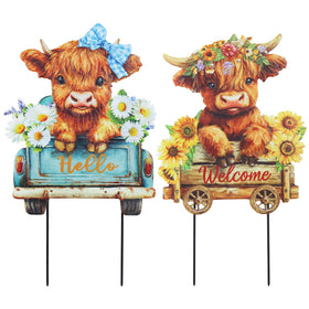 hogardeck Highland cow blue truck stake with daisies enhances spring curb appeal.