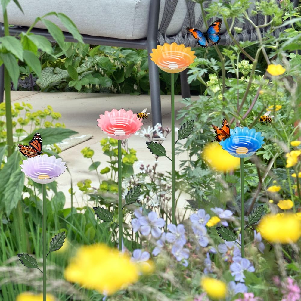 hogardeck stakes-setup demonstrates quick installation for stable garden displays.
