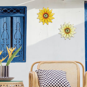 hogardeck sunflower wall decor 2-pack vibrant colors resist sun and rain.