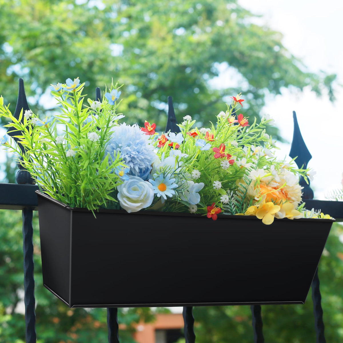 Holensun bottom drainage holes promote airflow and prevent water buildup around plant roots.
