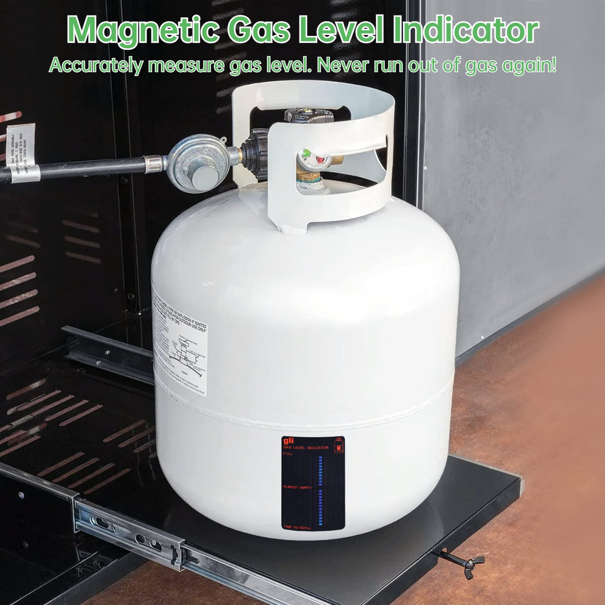 Homaisson color-change gas indicator close-up showing instant level reading on a cylinder.