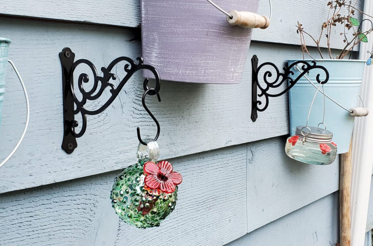 HongKim 6-inch extension from wall highlights sturdy hang capability