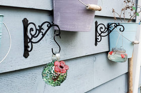 HongKim 6-inch extension from wall highlights sturdy hang capability