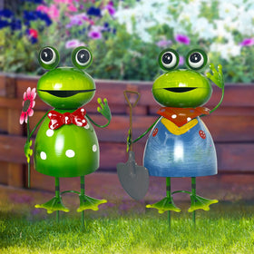 HONGLAND handcrafted metal frog sculpture with vivid details.