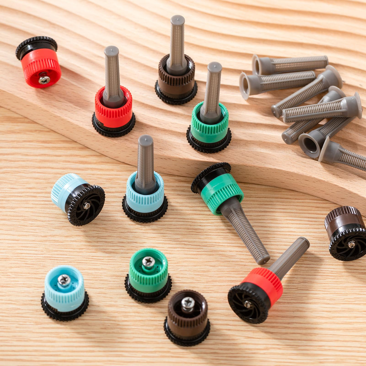 Honoson water-saving replacement heads reduce waste while maintaining coverage.