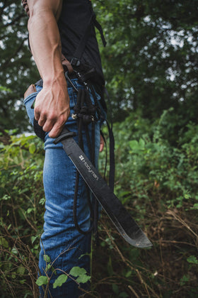 Hooyman bush machete balanced design reduces fatigue during long use.