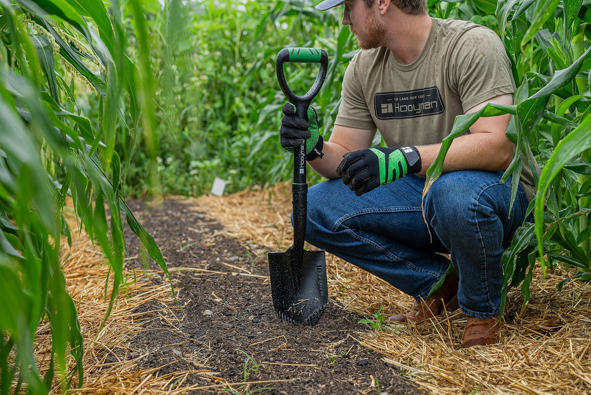 Hooyman mini digging shovel leverage design supports efficient yard tasks.