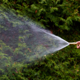 Hourleey fence cleaning and floor washing with adjustable spray.