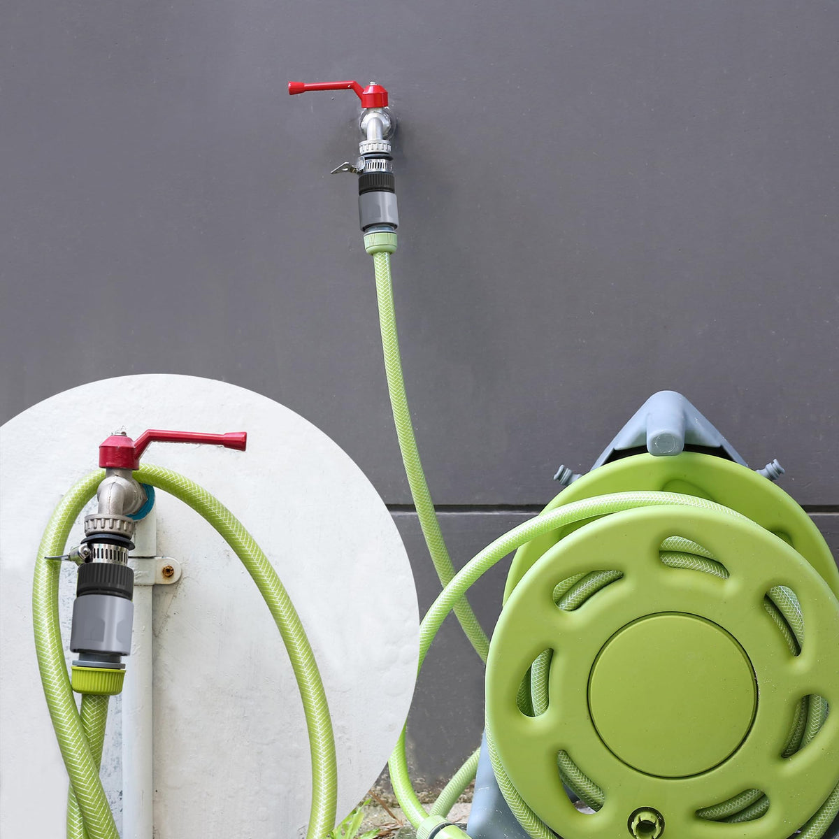 Hourleey quick-connect fittings install and remove tool-free for convenient watering setups.