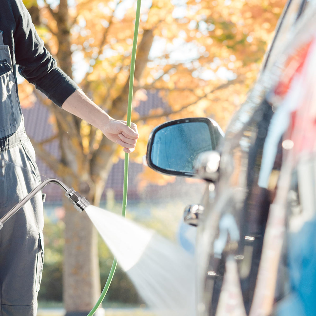 Hourleey stainless steel extension wand yields durable outdoor use.