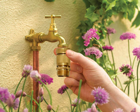 HQMPC 200psi-capable quick connect supports strong water flow
