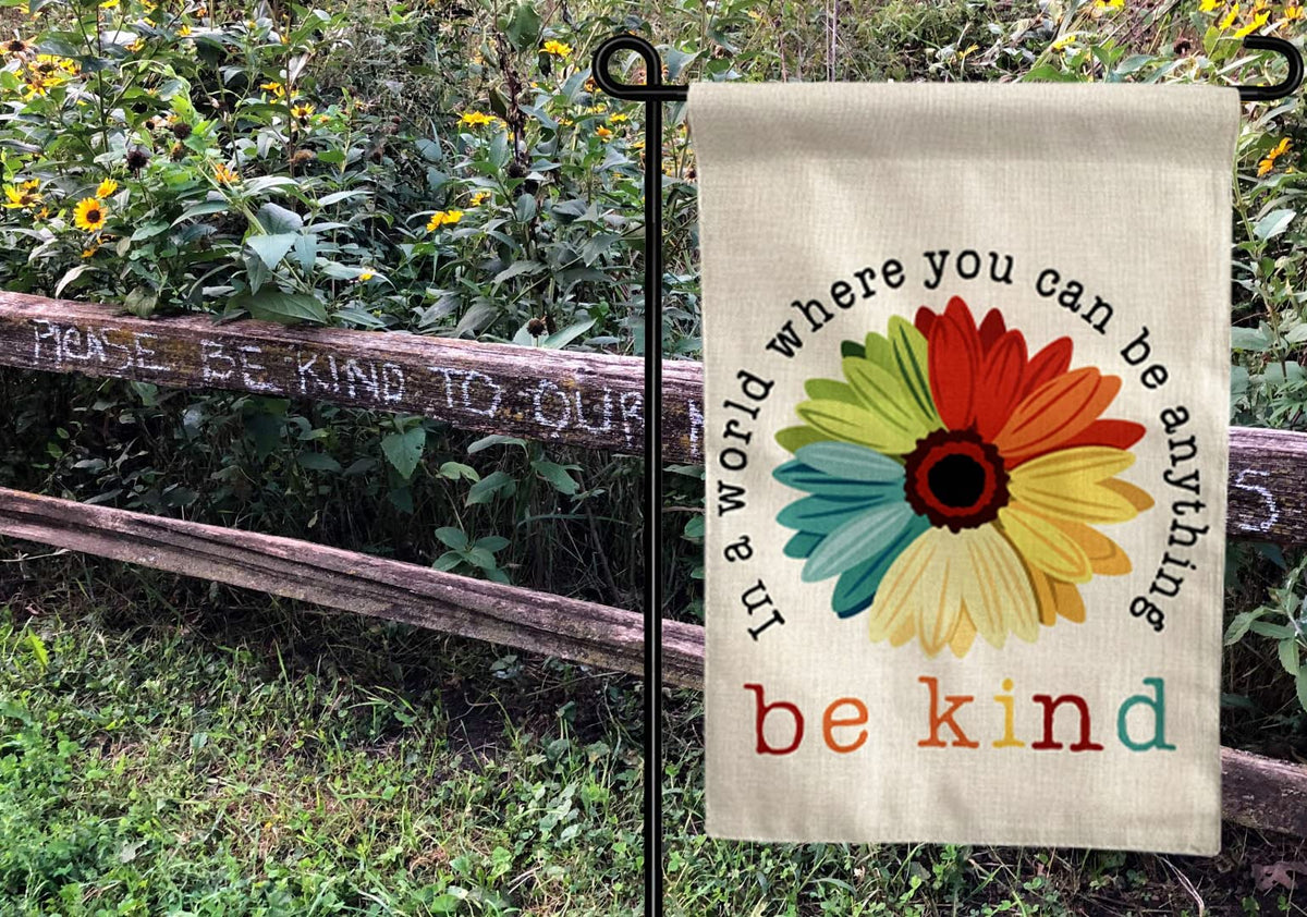 HSIAHOU Seasonal flag suitable for spring and beyond