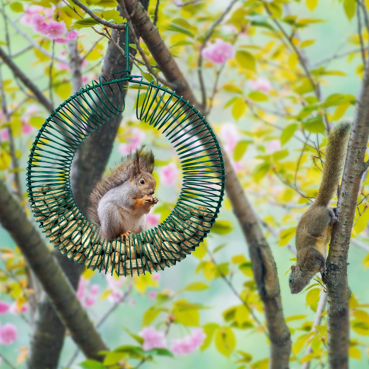 Hugeleaf garden-friendly feeder complements green spaces with bird-friendly décor.