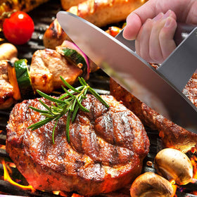 HULISEN griddle press on a pan for efficient cooking surface