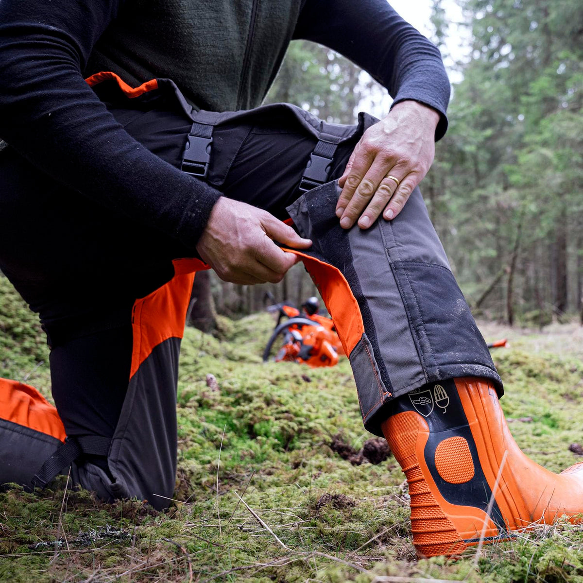 Husqvarna gear pocket and wedge pocket for convenient tools.