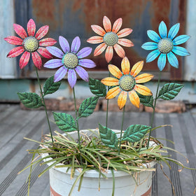 HUTHDAK garden stakes decorative accents brighten paths with weather-ready appeal.
