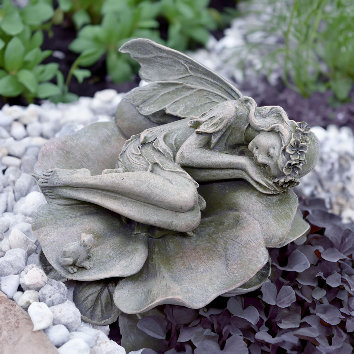 hvfun patio-garden-angel statue fits small spaces without overpowering scenery.
