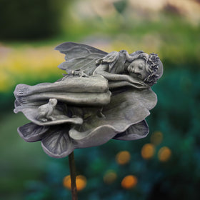 hvfun sunlit-garden-angel-statue adds warm ambience to outdoor spaces.