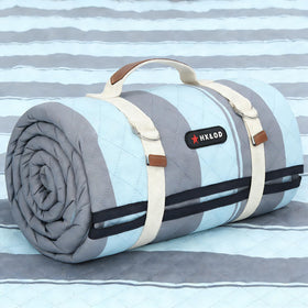HX&OD 80x80 oversized picnic blanket laid flat on grass for family gatherings