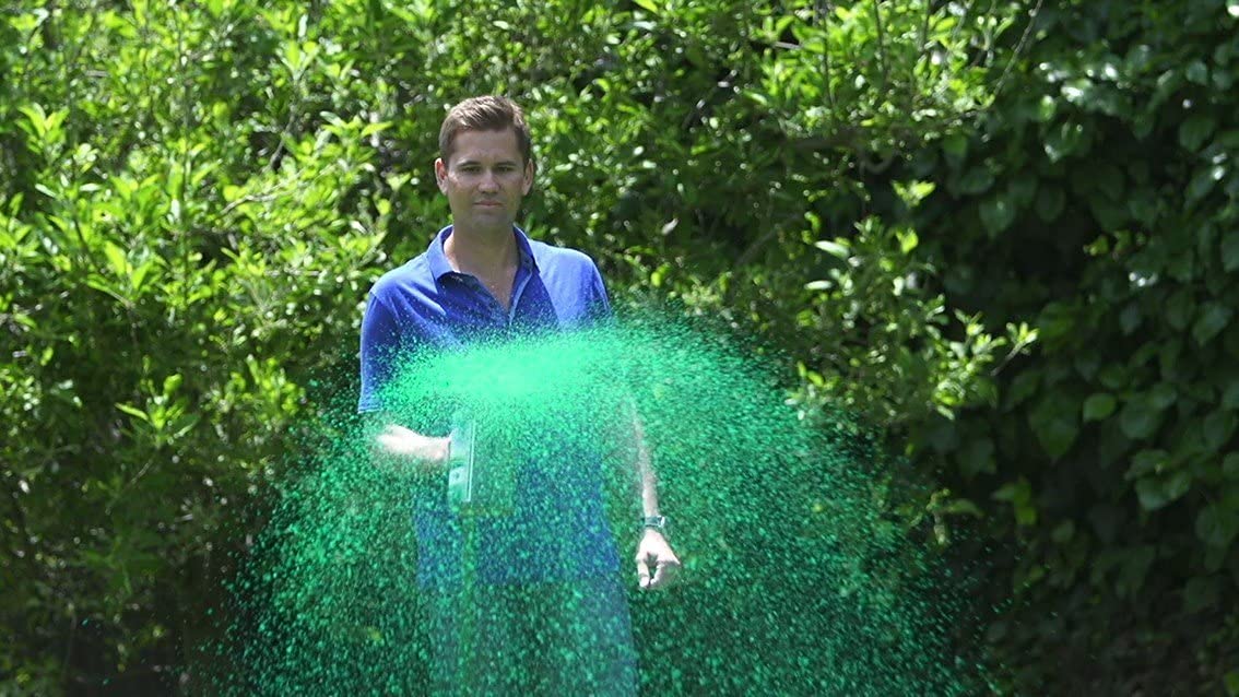 Hydro Mousse spray attachment demonstrates easy, mess-free hose connection.