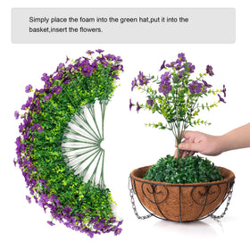 HyeFlora daisy accents with eucalyptus for year-round charm