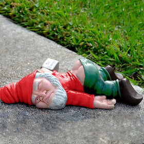 IcyAits funny drunk dwarf garden gnome statue adds whimsy to outdoor spaces.