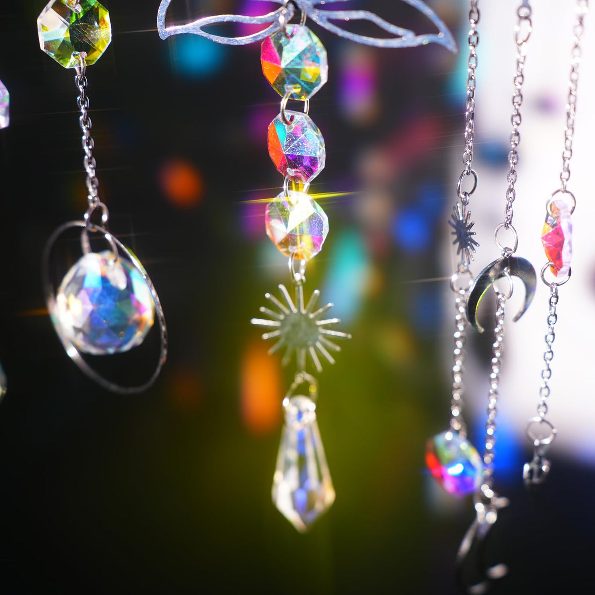 ilclviz suncatcher for wedding displays adds subtle illumination.
