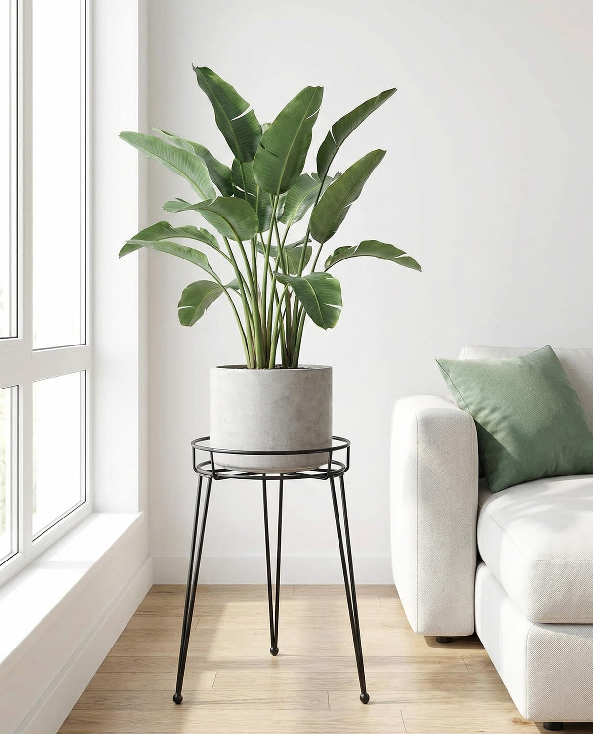 iLTreFlo plant stand features a rust-resistant finish for durable use.