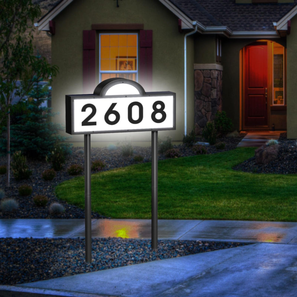 INDARUN solar address sign for yard offers high visibility at night.