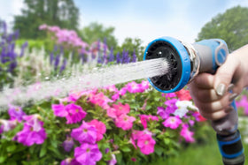 INNAV8 soft rubber grip for extended watering sessions