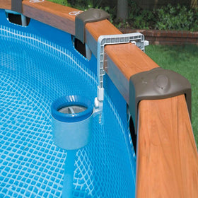 Intex skimmer connects to an 800 GPH pump for automatic surface skimming.