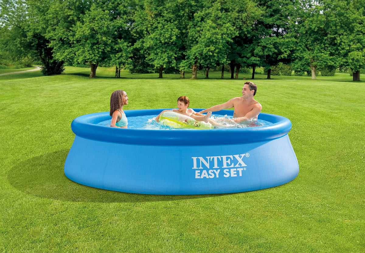 Intex Easy Set pool water fill shows clear water and ample capacity