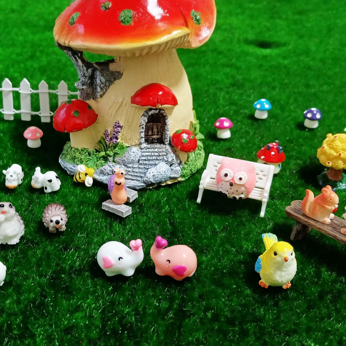 InXqryx resin animal types: 19 characters for diverse miniature displays.