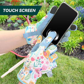 IYICLOTH touchscreen-friendly fingertips let you check messages without removing gloves.