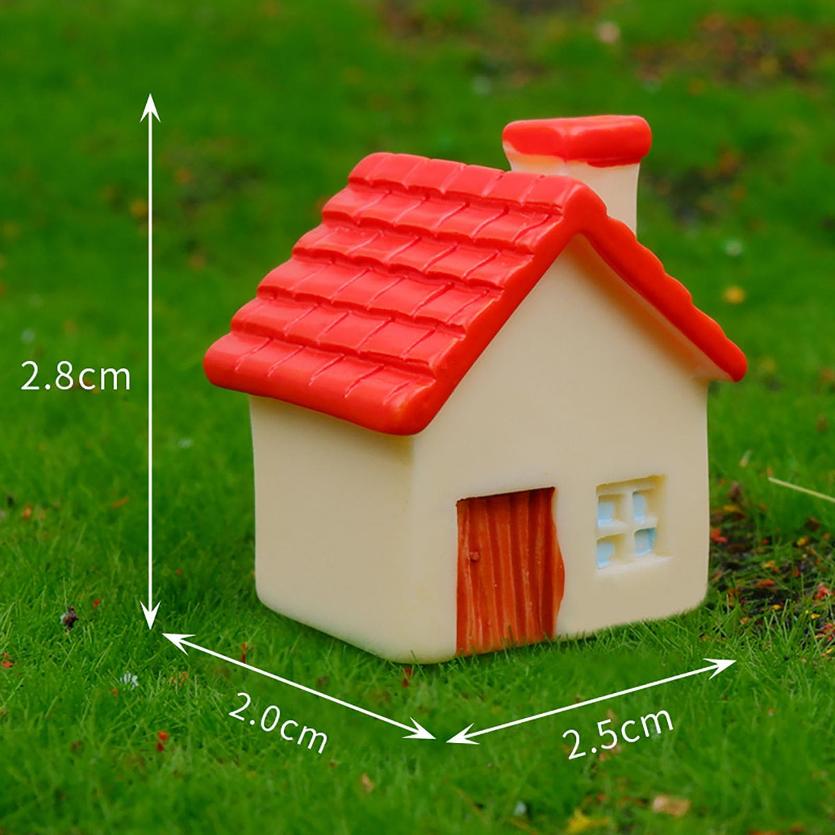 Janou resin mini house detail for creative DIY projects with durable resin finish.