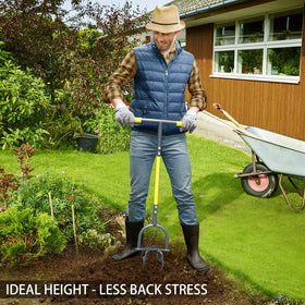 Jardineer anti-slip foot plate improves leverage while tilling.