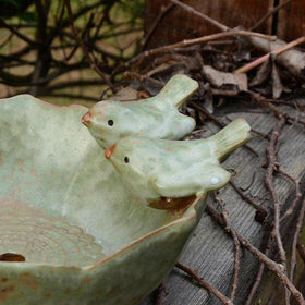 JARPSIRY birdbath suitable for ground or stand placement.